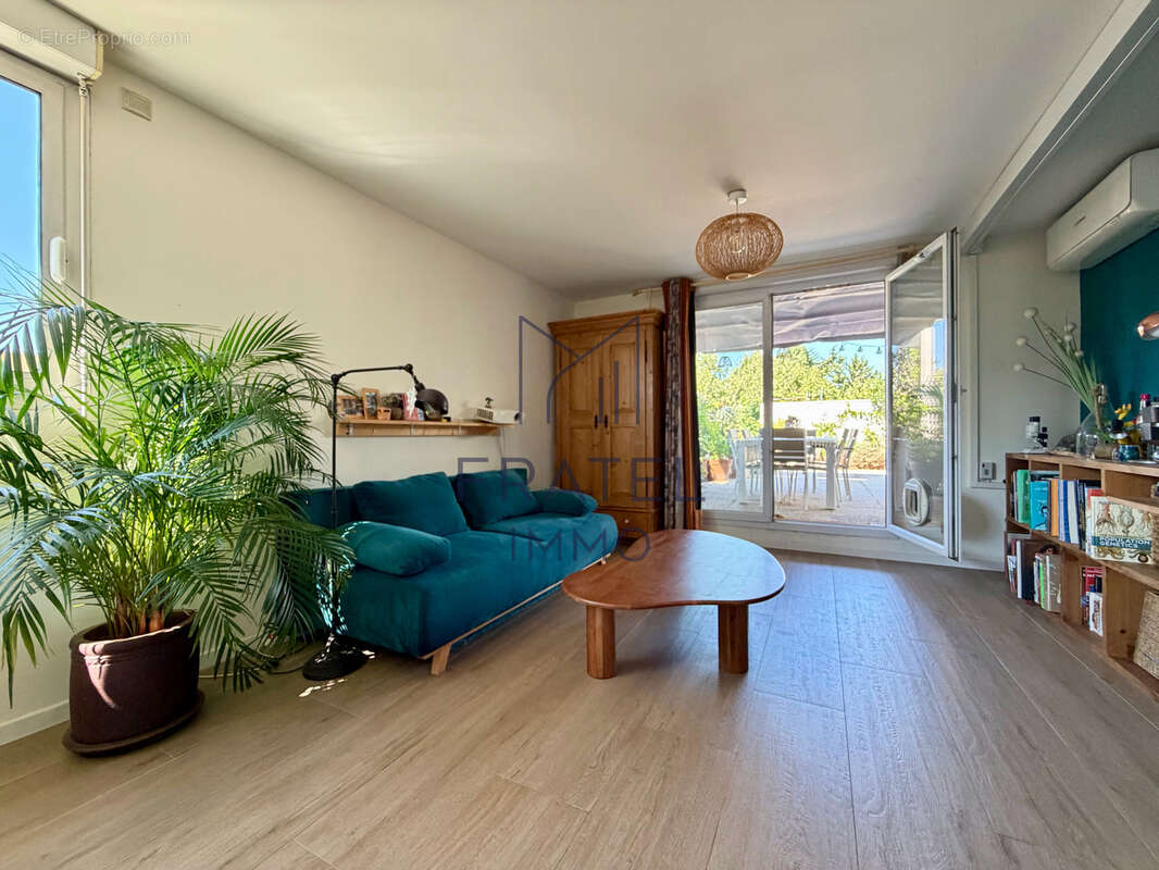 Rare   Duplex inversé au dernier étage avec 68 m2 de terrasse - photo 3