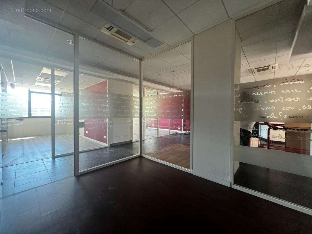BUREAUX 266 M2 Plain pied et R+ 1 - photo 15