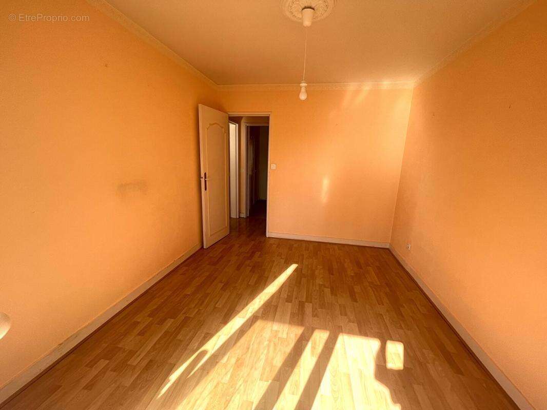 Appartement t3 bon etat - photo 10