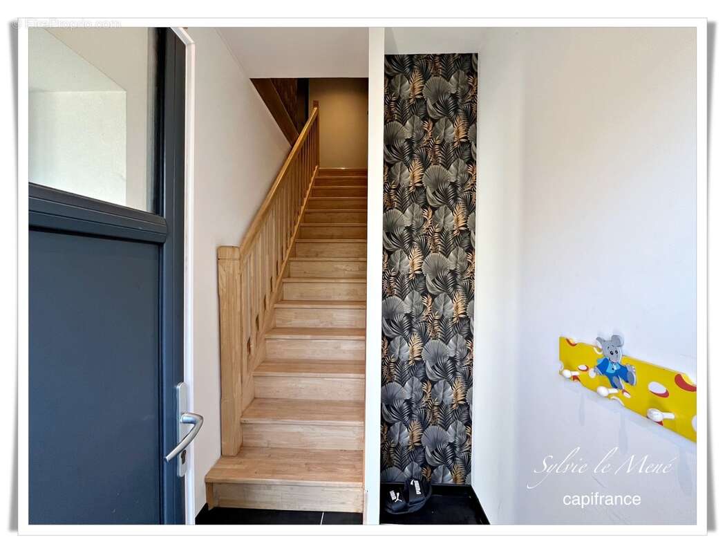 À vendre au Sourn, à proximité immédiate de Pontivy : découvrez cette spacieuse maison familiale de plus de 200 m² habitables - photo 20