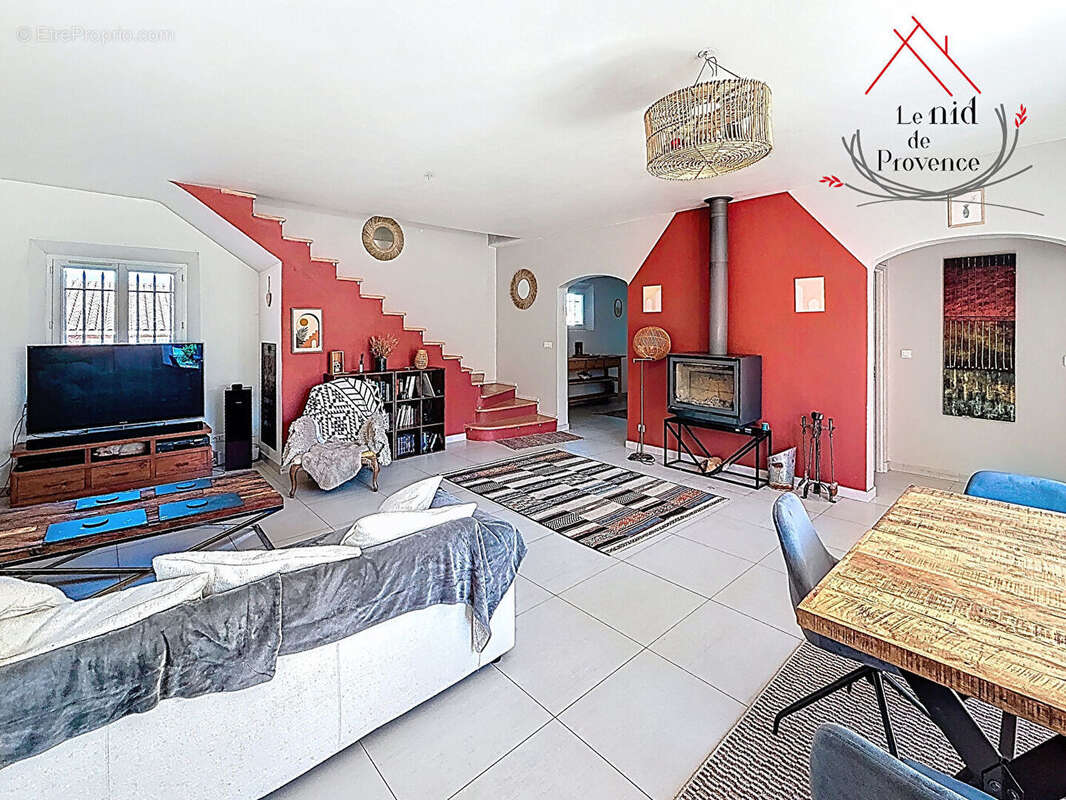 Nouveaute à robion  villa avec piscine sur beau terrain - photo 5