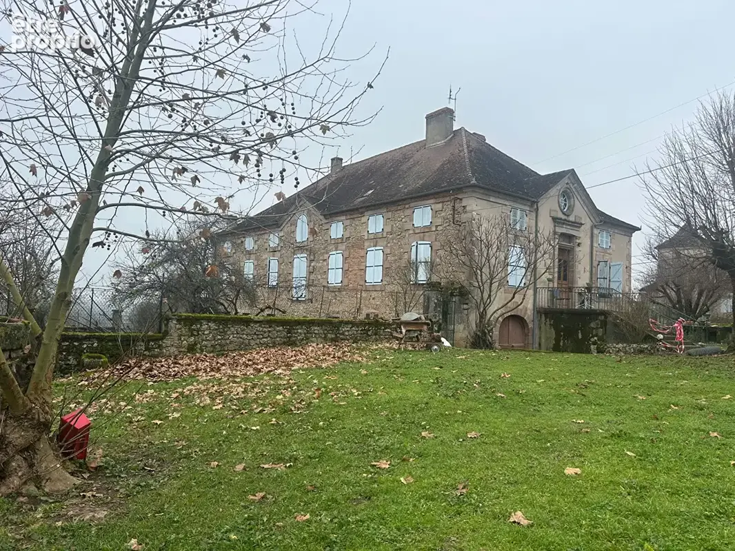 Photo Maison à La Chapelle-Aux-Saints au prix de 478 000€