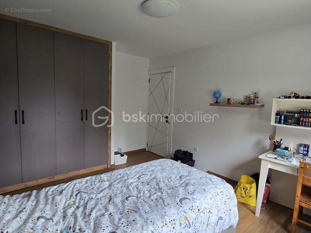 Pavillon contemporain de 2020 – 225 m² – 6 Chambres – DPE A – Saint-Martin-le-Nœud (60000) - photo 17