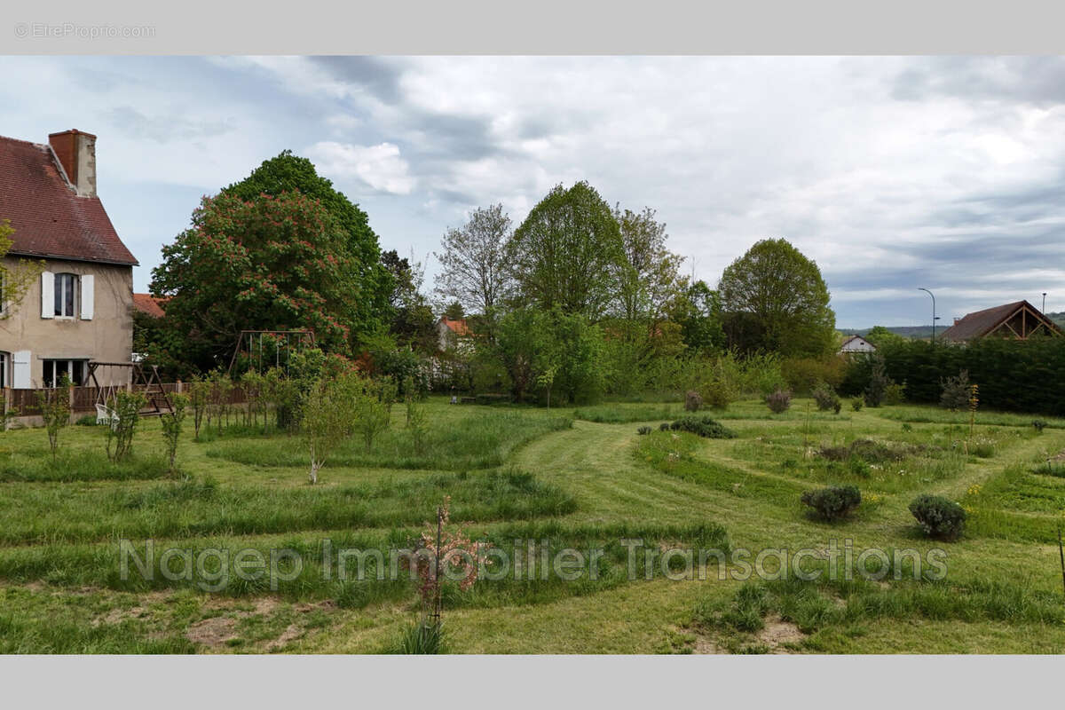 Maison à SAINT-BONNET-DE-ROCHEFORT