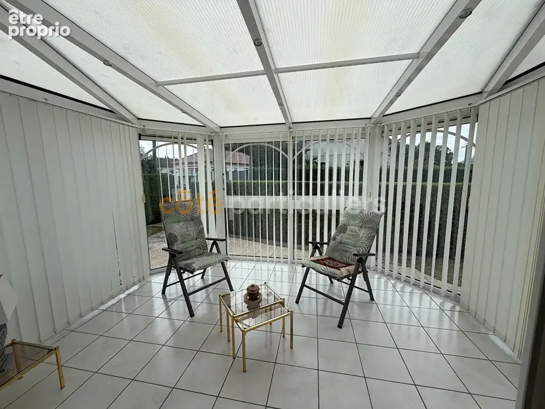 Maison sur sous-sol avec véranda - photo 4