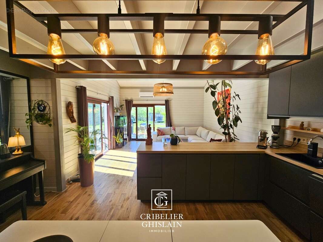 Maison de 135 m² + dépendance 17 M2 – Jardin intime – Terrasse plein sud – Vertou La Bourrelière - photo 5