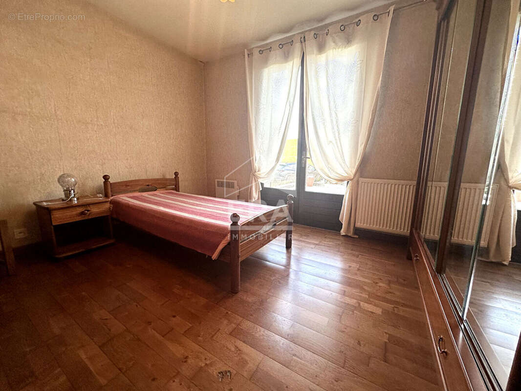 Maison à MONTEREAU-FAULT-YONNE