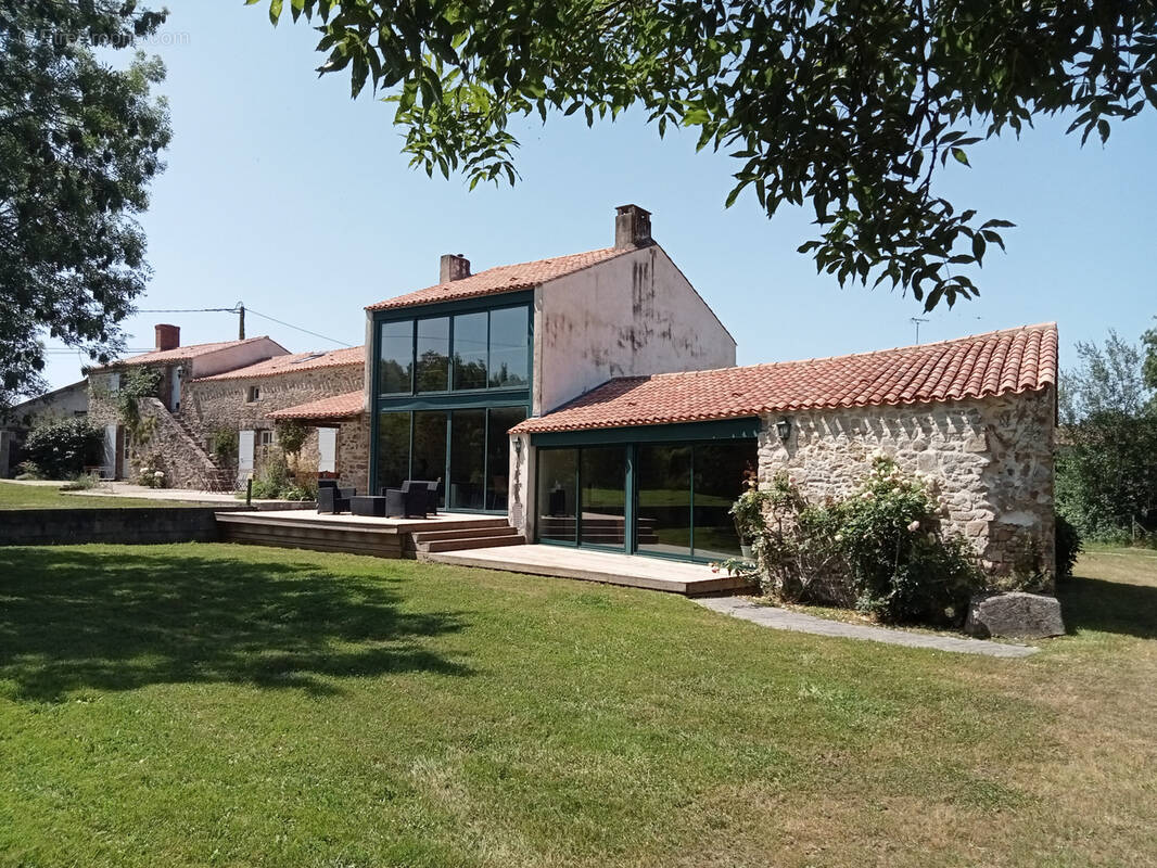 Maison à VENANSAULT