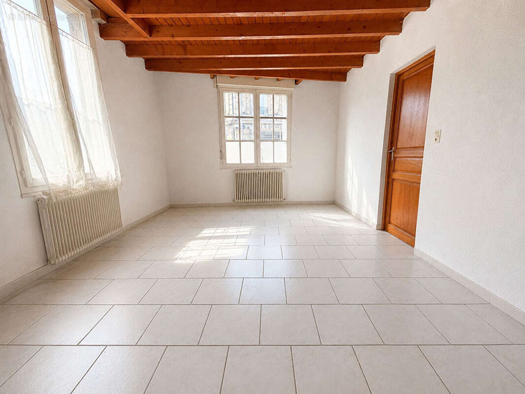 Bordeaux Nansouty - Maison de 100 m² avec terrasse, cave et comble à aménager - photo 4