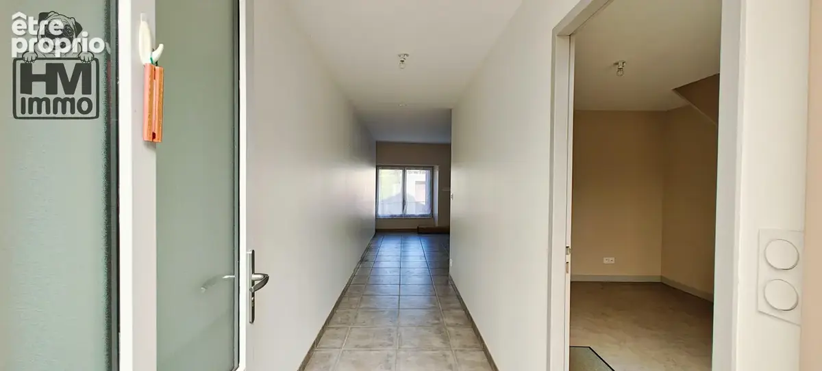Maison 5 pièces 108 m² à vendre à Rochechouart (87600) - photo 3