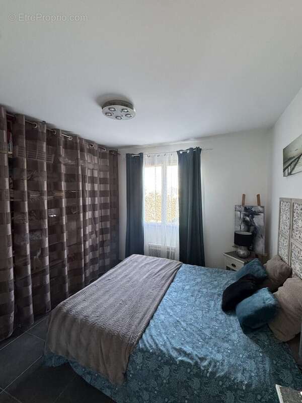 Appartement à CHATEAUNEUF-LES-MARTIGUES