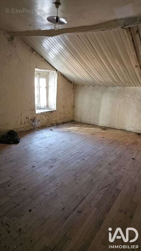 Maison 75 m² à Ferrieres-Sur-Sichon  - photo 9