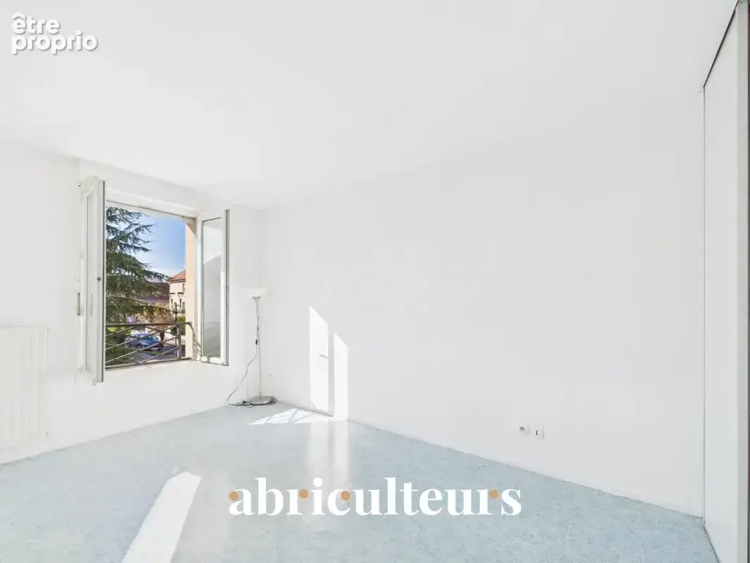 Maison familiale avec jardin, terrasse, garage et 4 chambres, à proximité du RER C et du tram T1 à Gennevilliers (92230) - photo 15