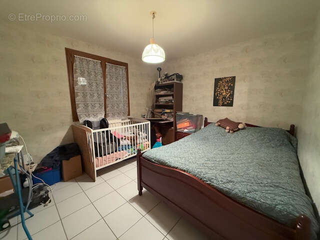 Maison à SAINT-REMY-EN-ROLLAT