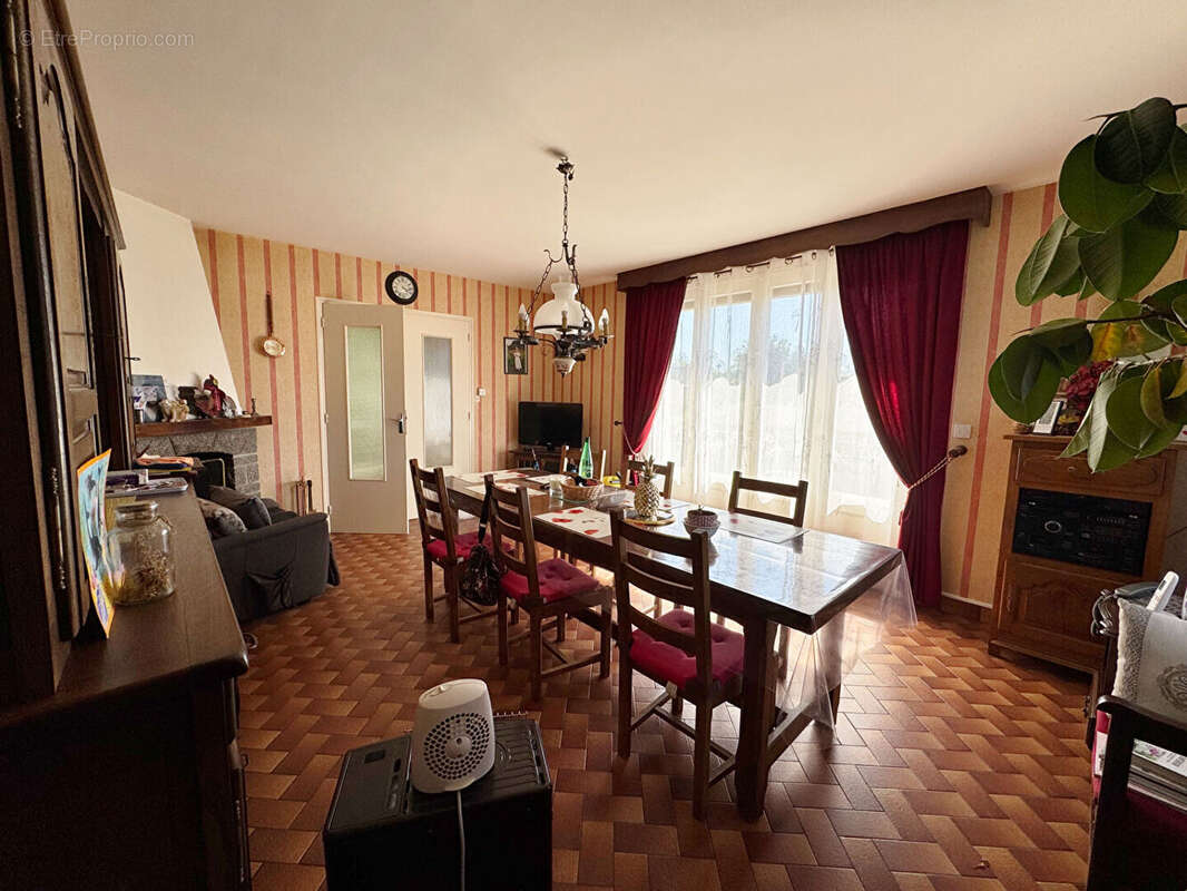 Maison à SORTOSVILLE-EN-BEAUMONT