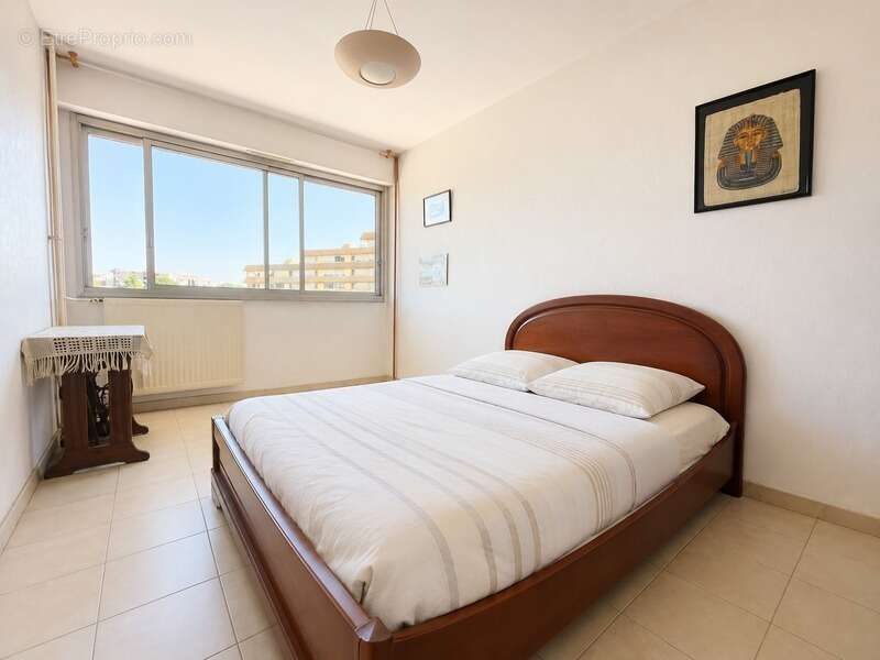 Appartement  3 pièces 78 m² - 2 Chambres - Cave - Garage - Parc - Piscine - Tennis - Tram Ligne 5 - Proximité Parc Montcalm - photo 6