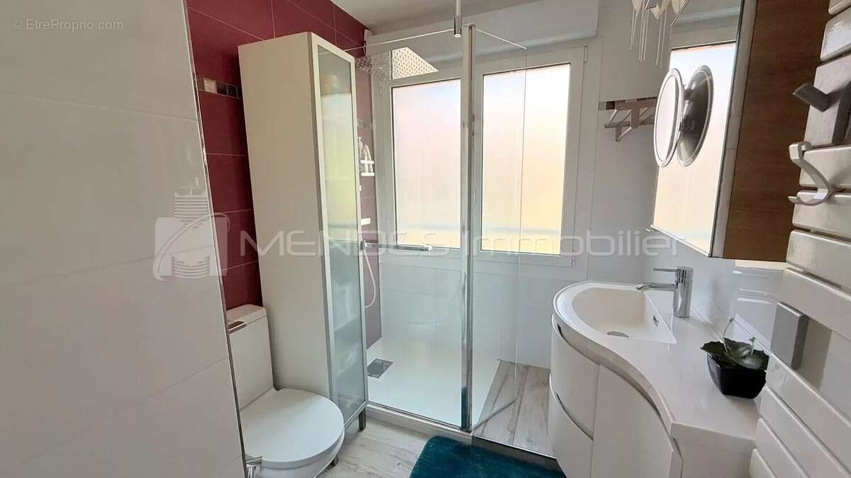 Appartement à ROQUEBRUNE-CAP-MARTIN