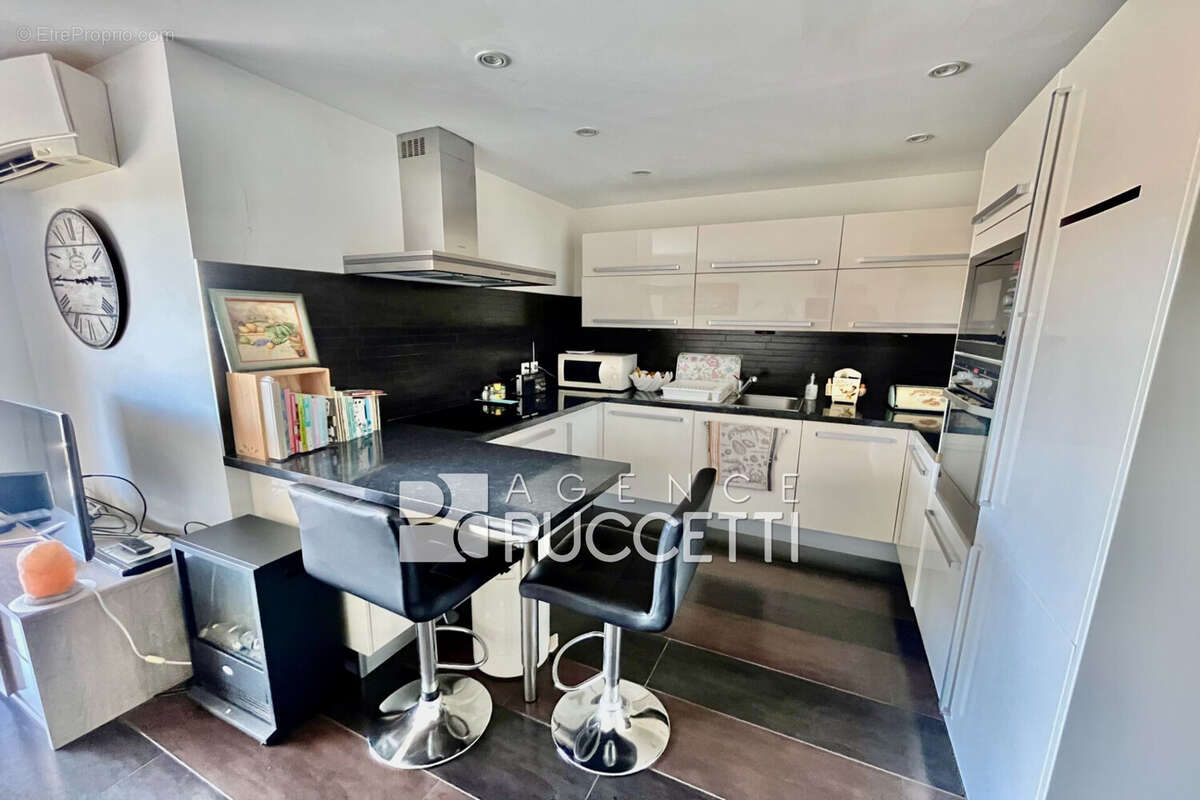 Appartement 74 m² à Vence  - photo 5