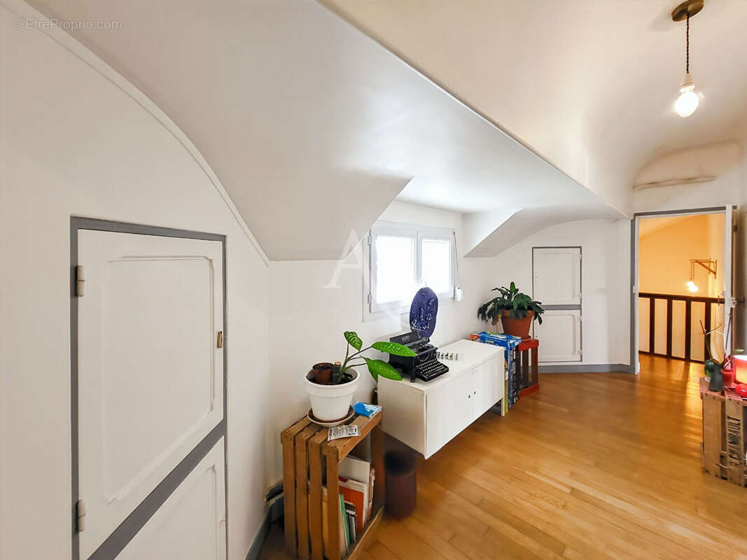 Maison à BRIE-COMTE-ROBERT