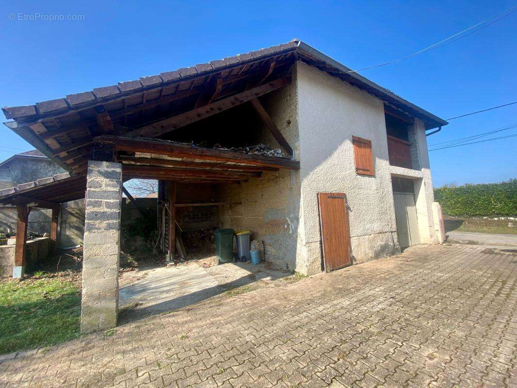 Maison à DOLOMIEU