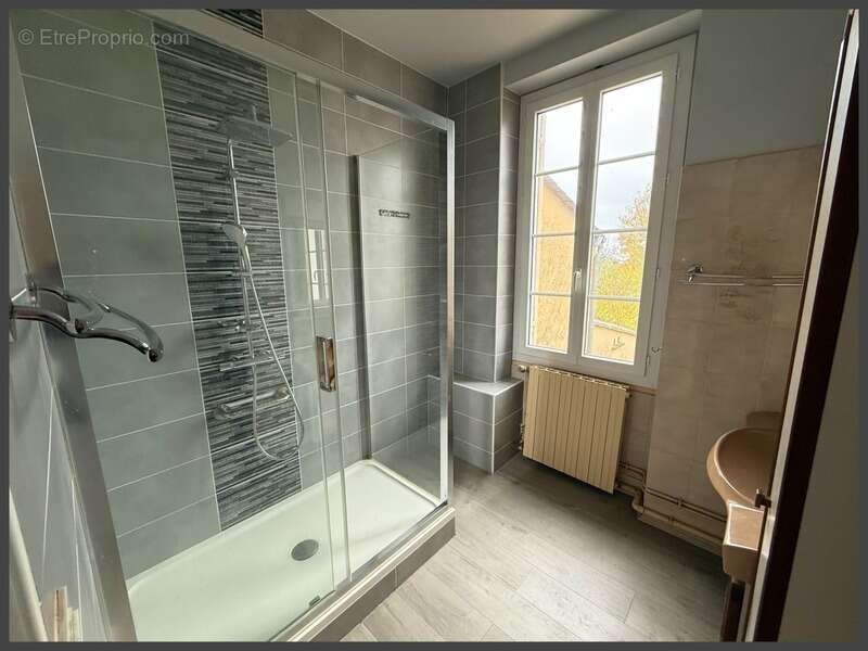 Maison à VILLEFRANCHE-DE-LONCHAT