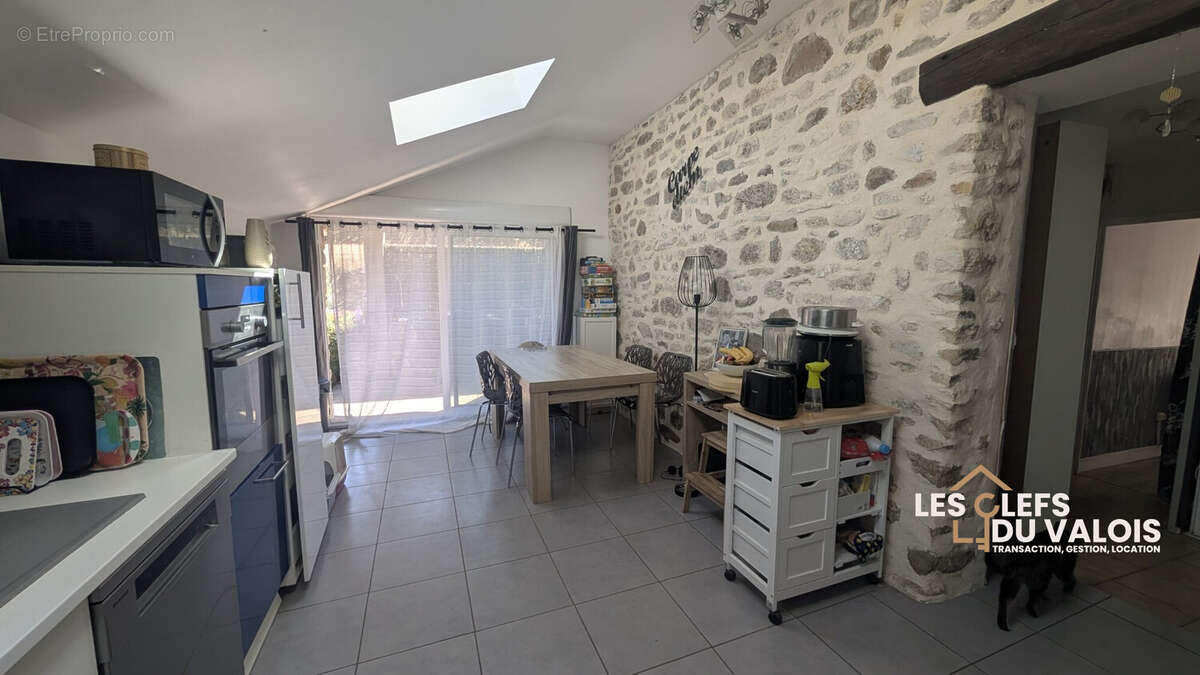 Maison 85 m² à Crepy-En-Valois  - photo 3