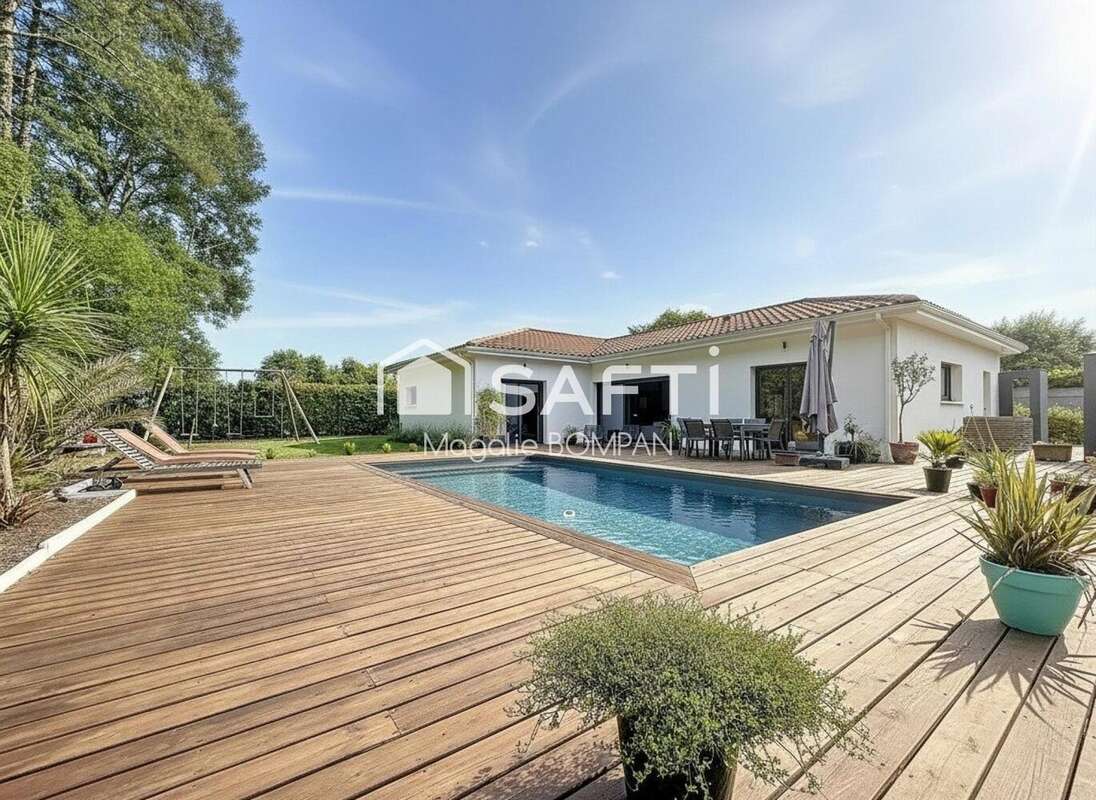 Maison 150 m² à Saint-Aubin-De-Medoc  - photo 2