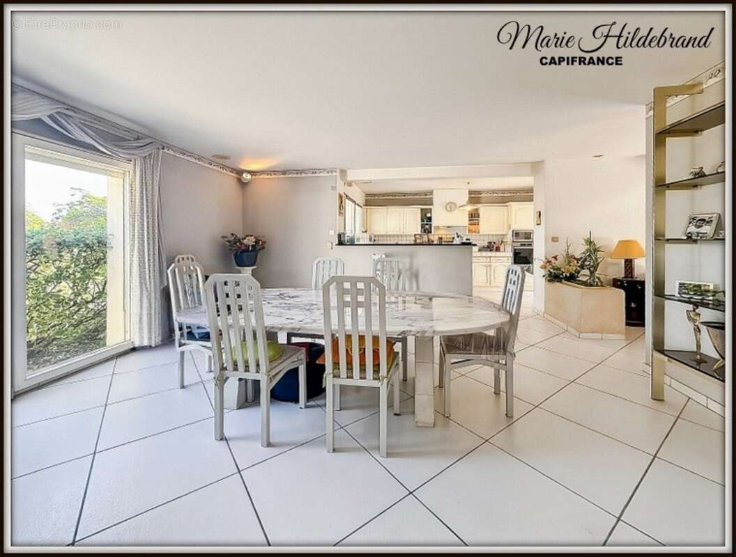Maison d'architecte de caractère – 285 m² habitables – Vue dominante – Piscine – Grand garage - photo 5