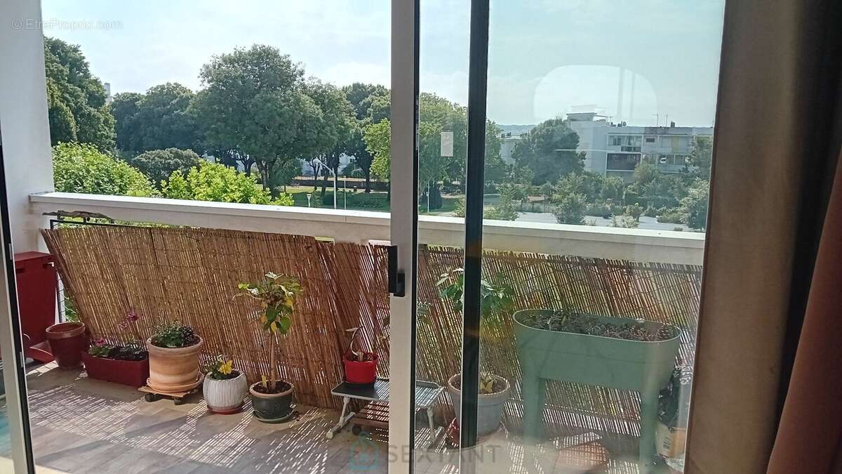 Secteur Foncillon, Appartement rénové de 54 m² deux chambres - photo 4