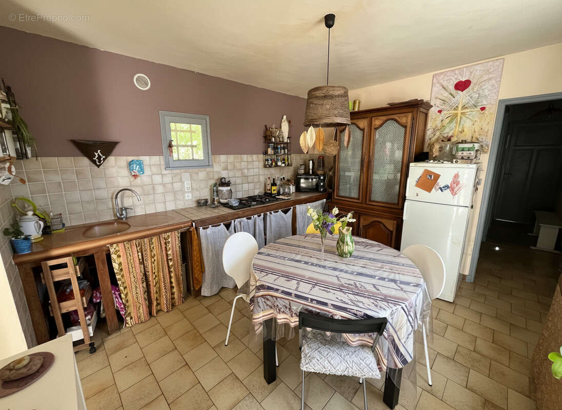 Appartement à FONTAINE-DE-VAUCLUSE