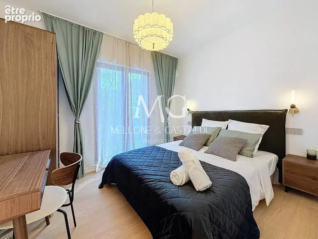 Villa contemporaine – Le Cannet – 200 m² – 5 chambres – Piscine - photo 12