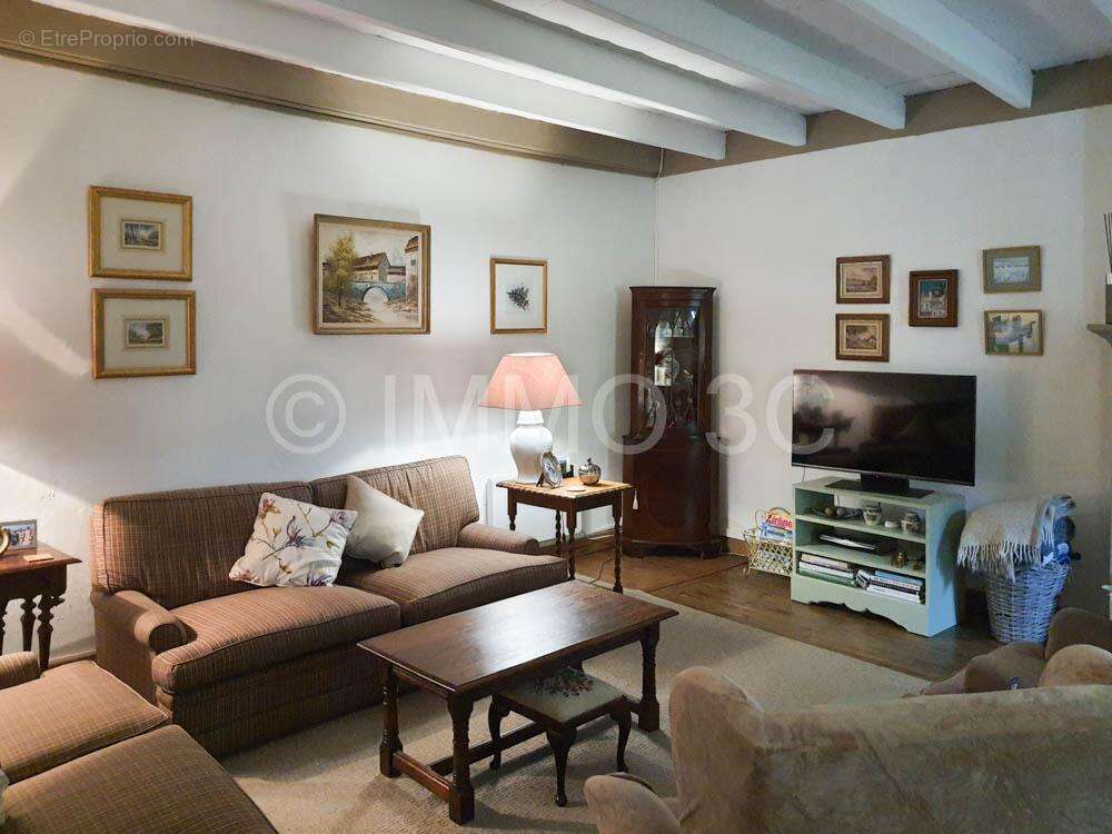 Maison à CHEF-BOUTONNE