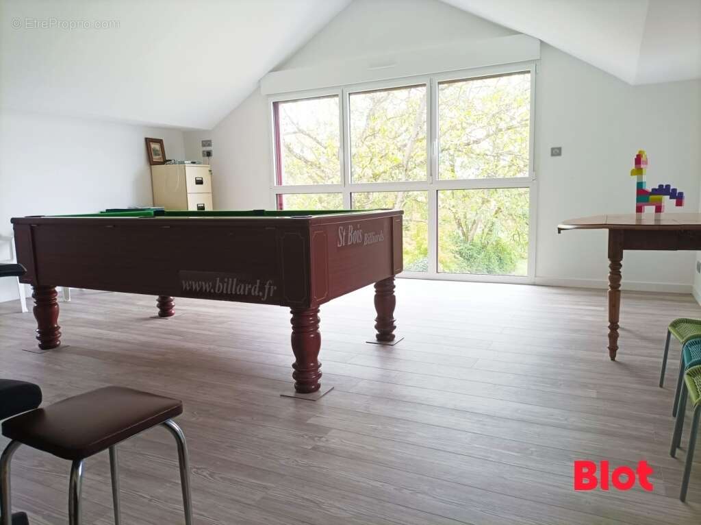 Maison à VAL-D&#039;IZE