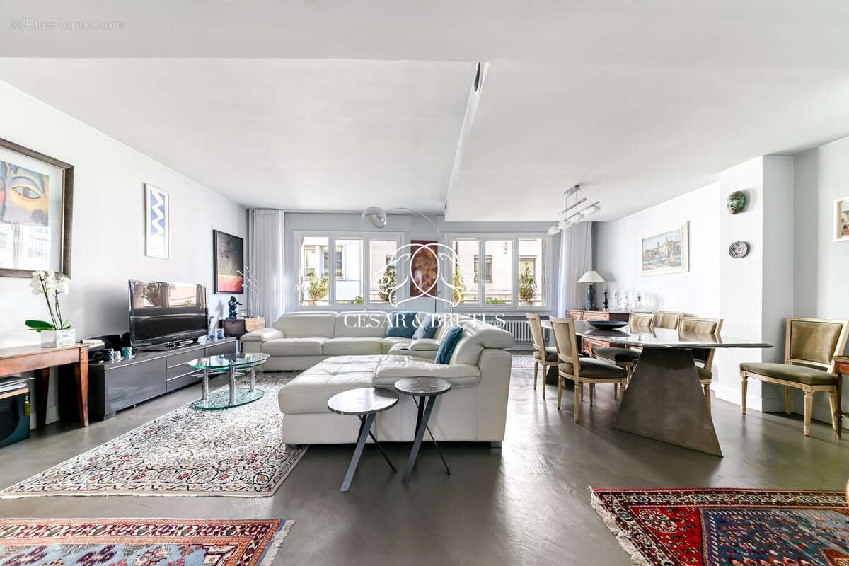 Appartement à LYON-6E