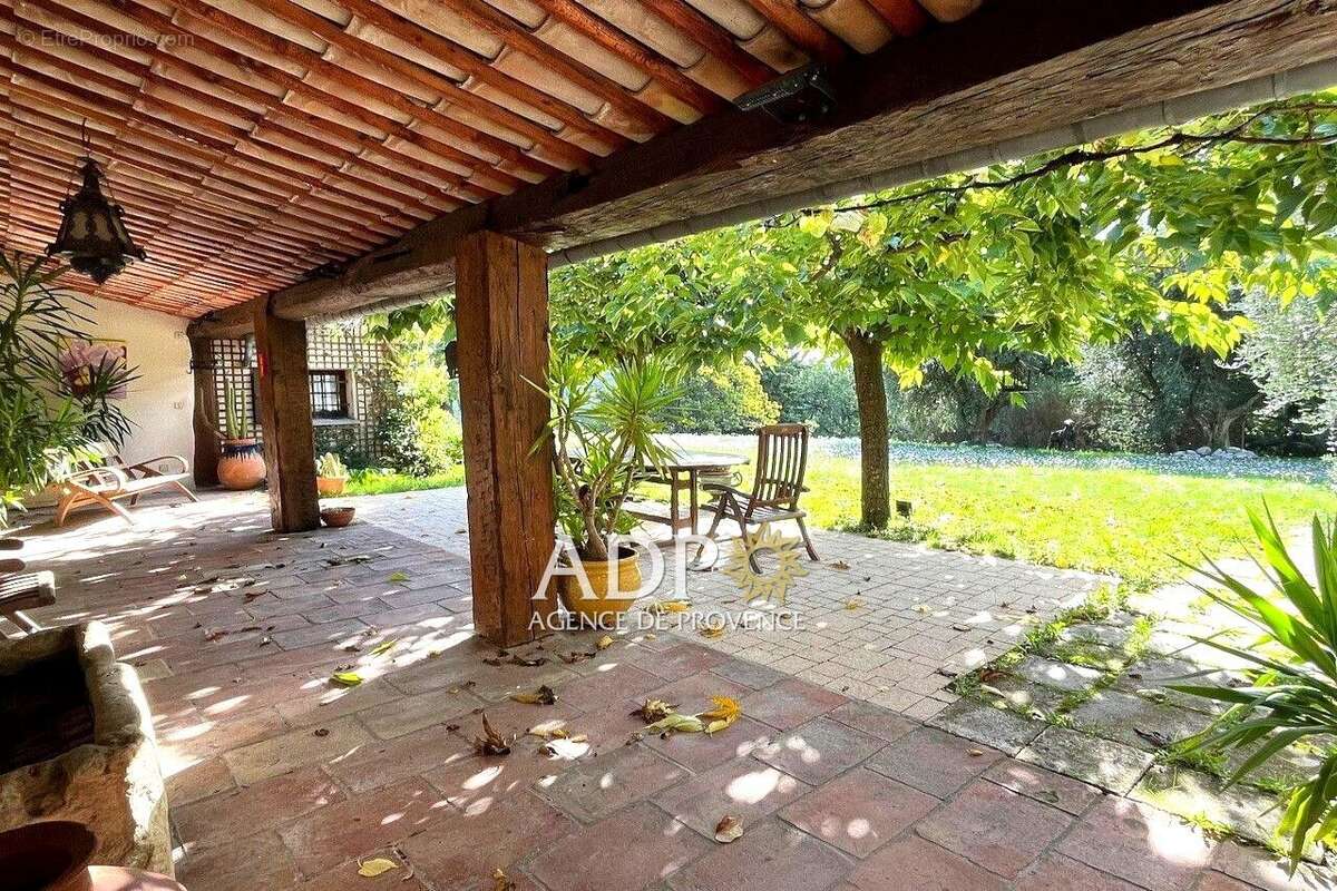 Maison à SAINT-VALLIER-DE-THIEY