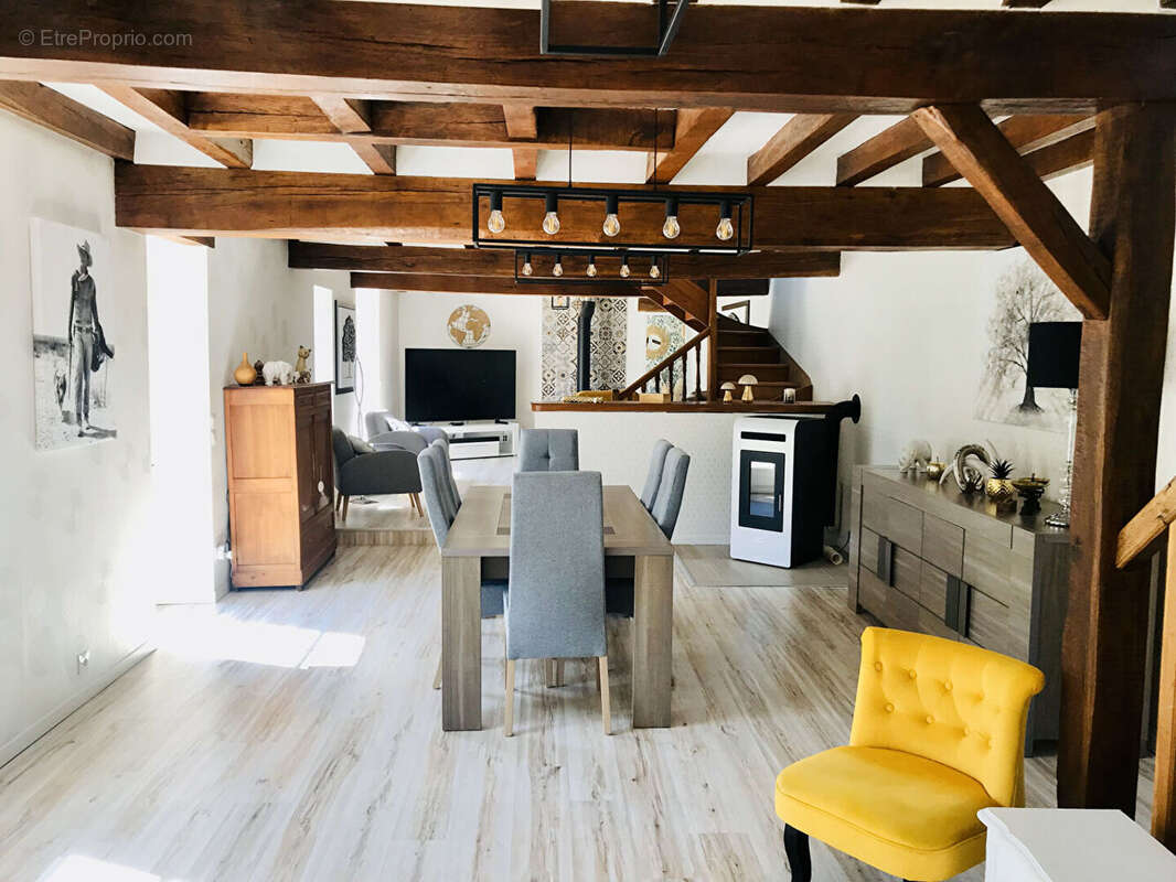 Maison à DAMPIERRE-SUR-AVRE