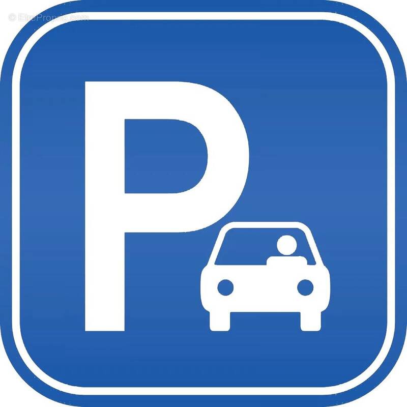 Parking à PARIS-17E