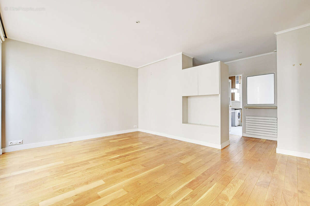 Appartement à PARIS-19E