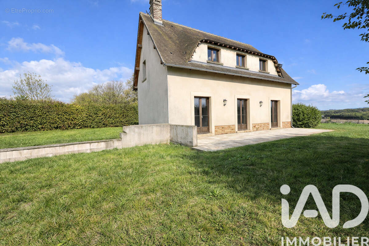 Photo 9 - Maison à ETREPAGNY