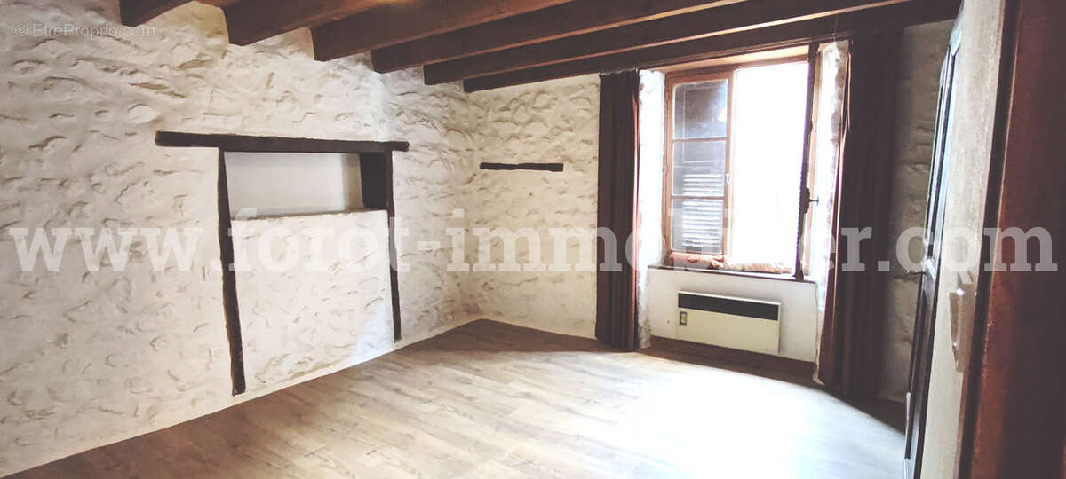 Maison à GILHOC-SUR-ORMEZE