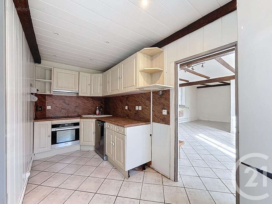 Maison à MONTACHER-VILLEGARDIN