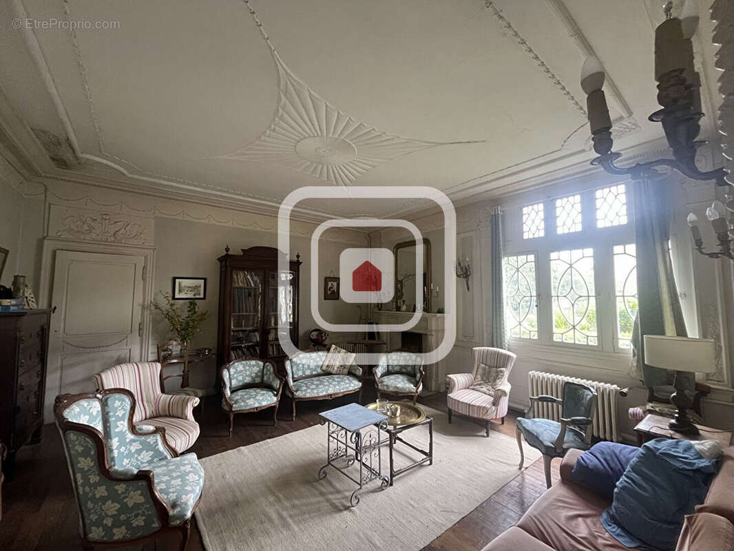 Maison à HAUSSIGNEMONT