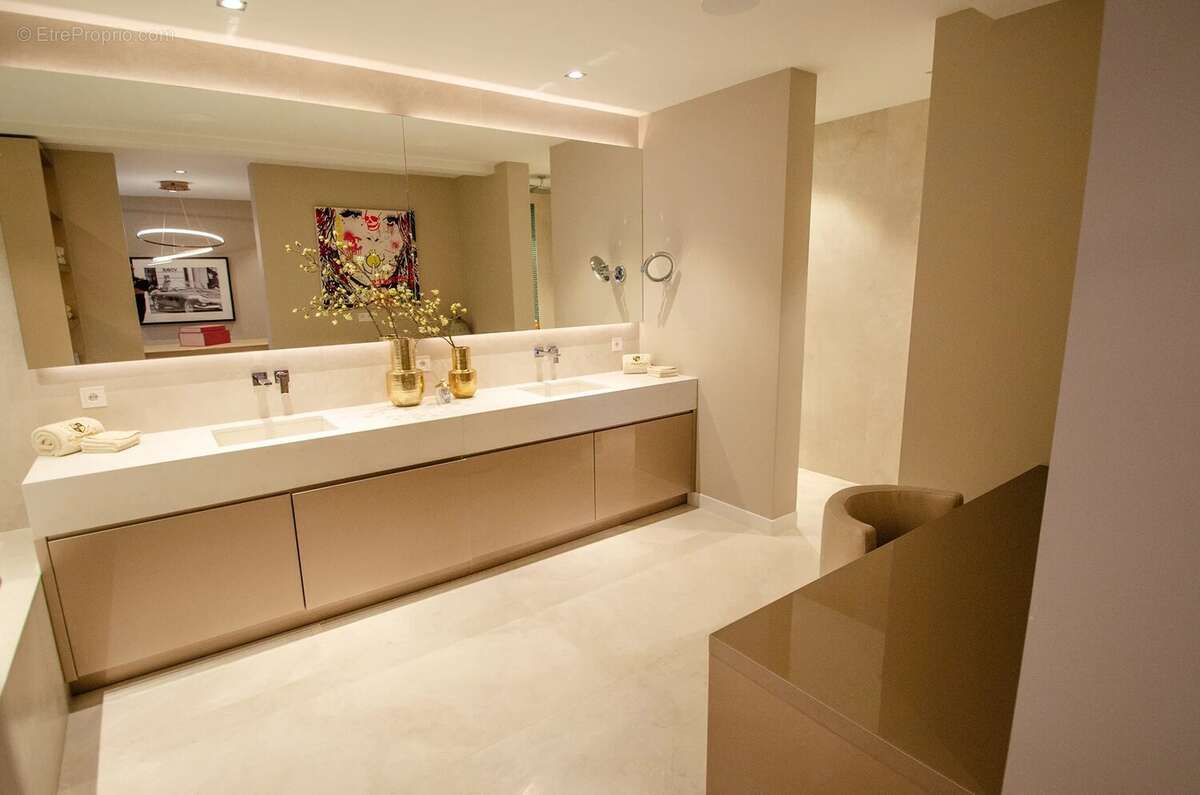 Maison à THEOULE-SUR-MER