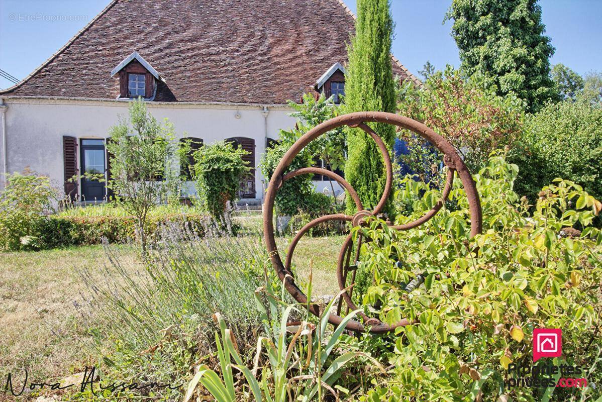 Maison à CHEMIN