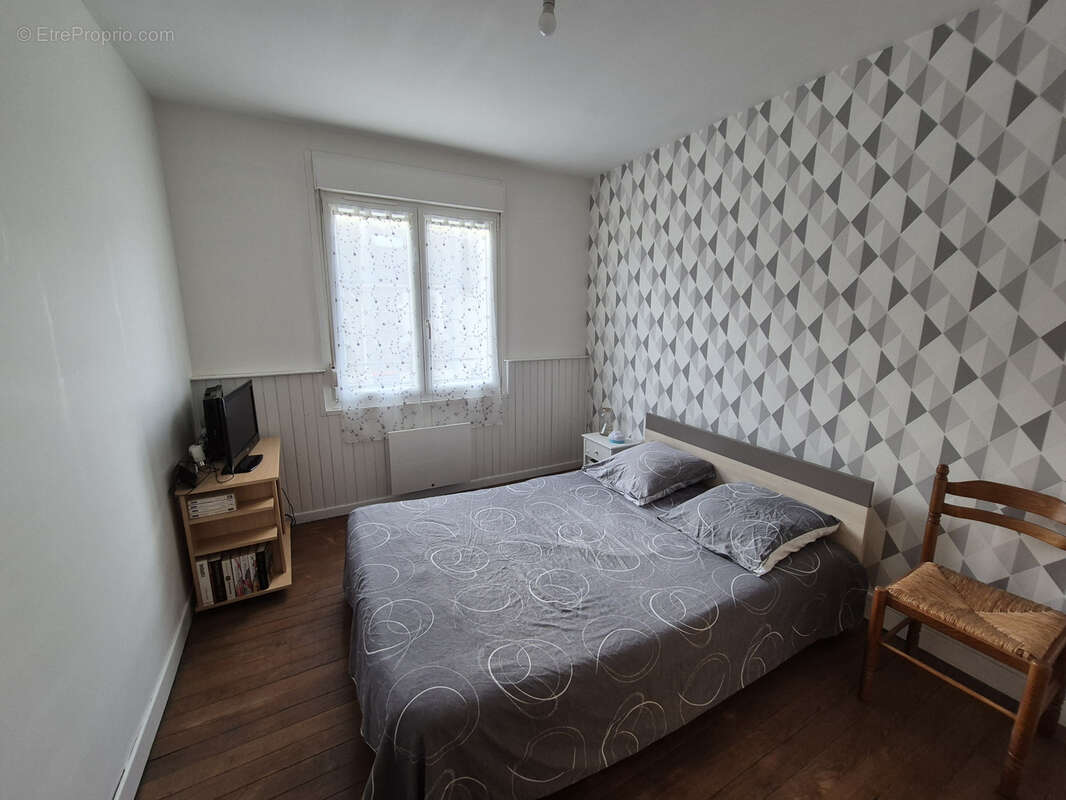 Maison à MAUBERT-FONTAINE