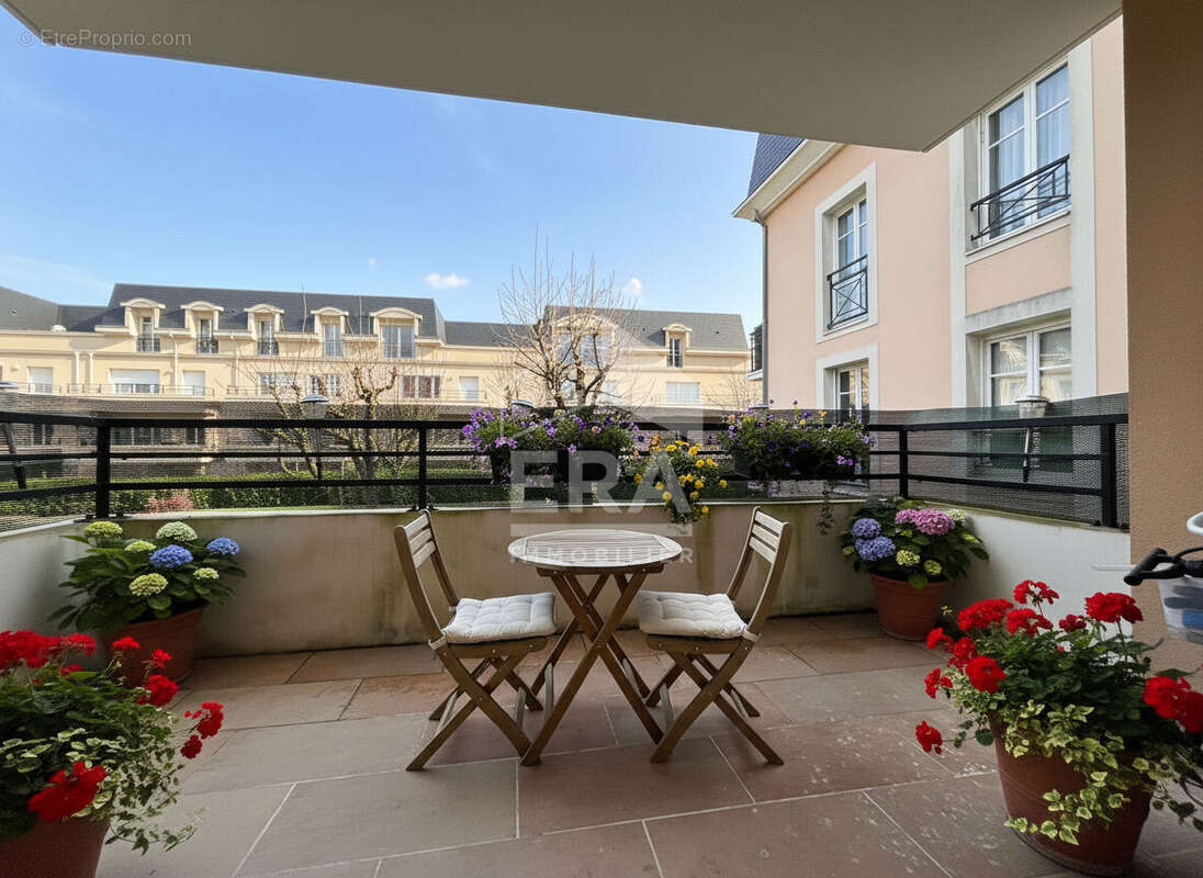 Appartement à EMERAINVILLE