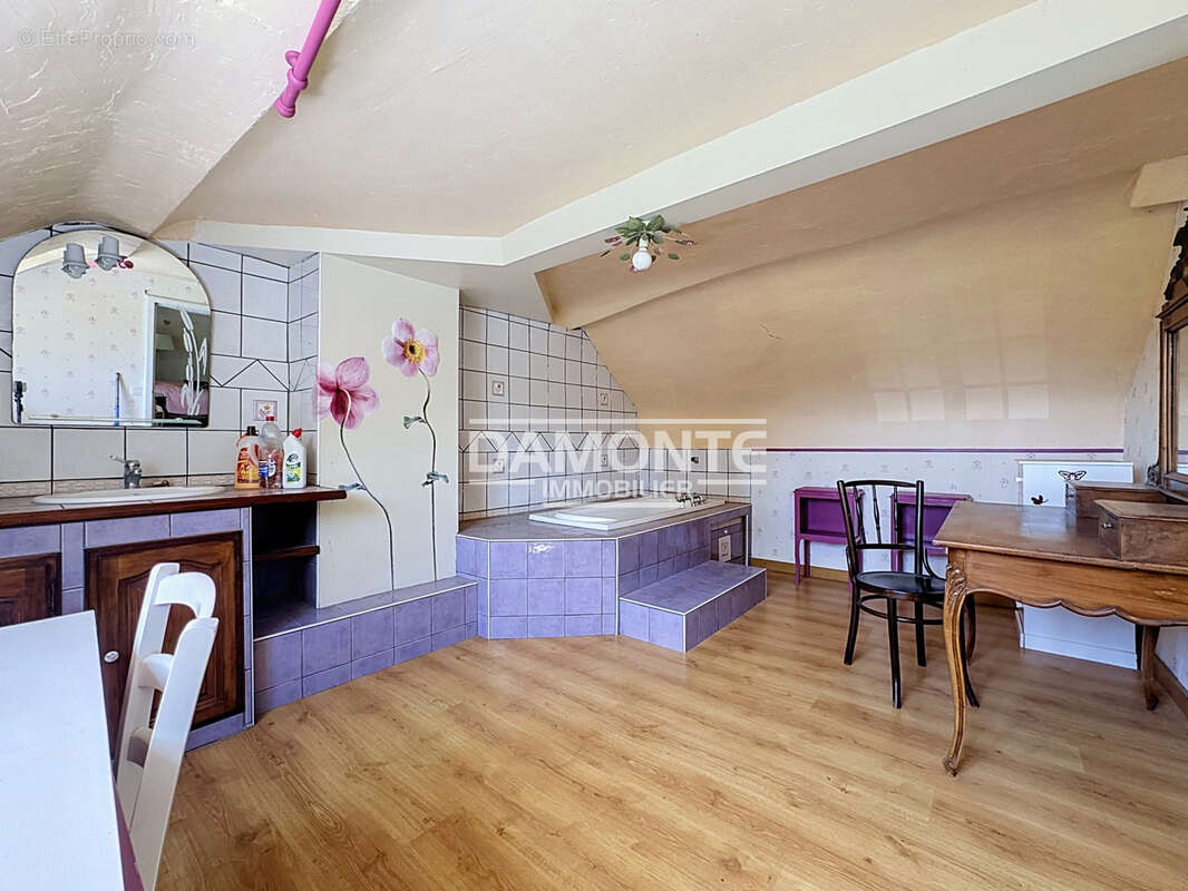 Maison à AIX-EN-OTHE