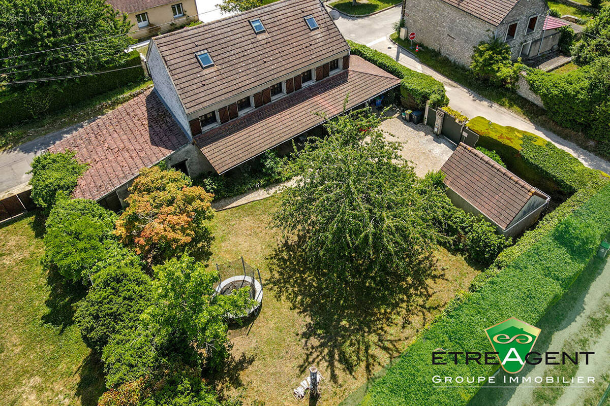 Maison à FONTENAY-SAINT-PERE