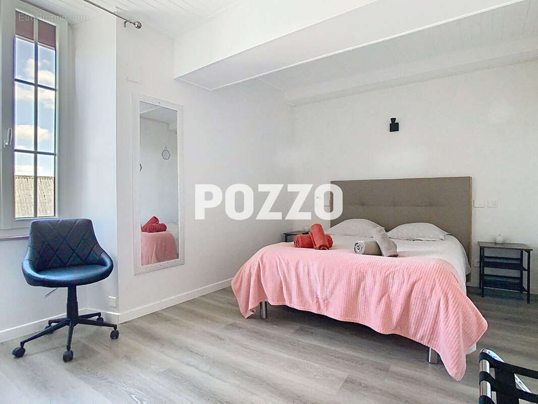 Maison à SAINT-GEORGES-DE-GREHAIGNE