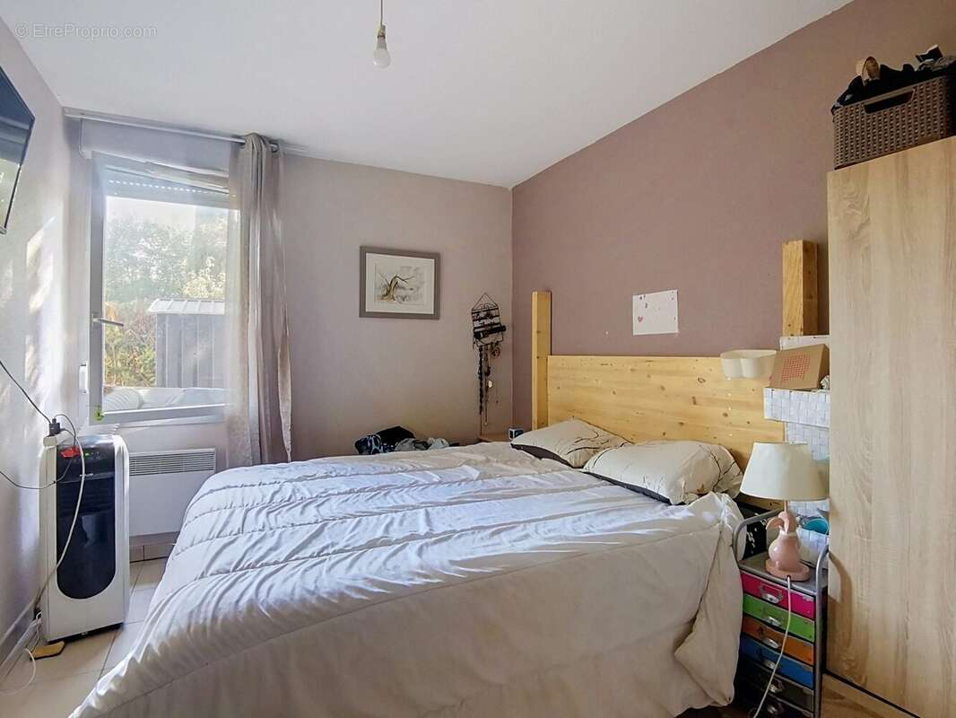 Appartement 85 m² à Saint-Jory  - photo 7